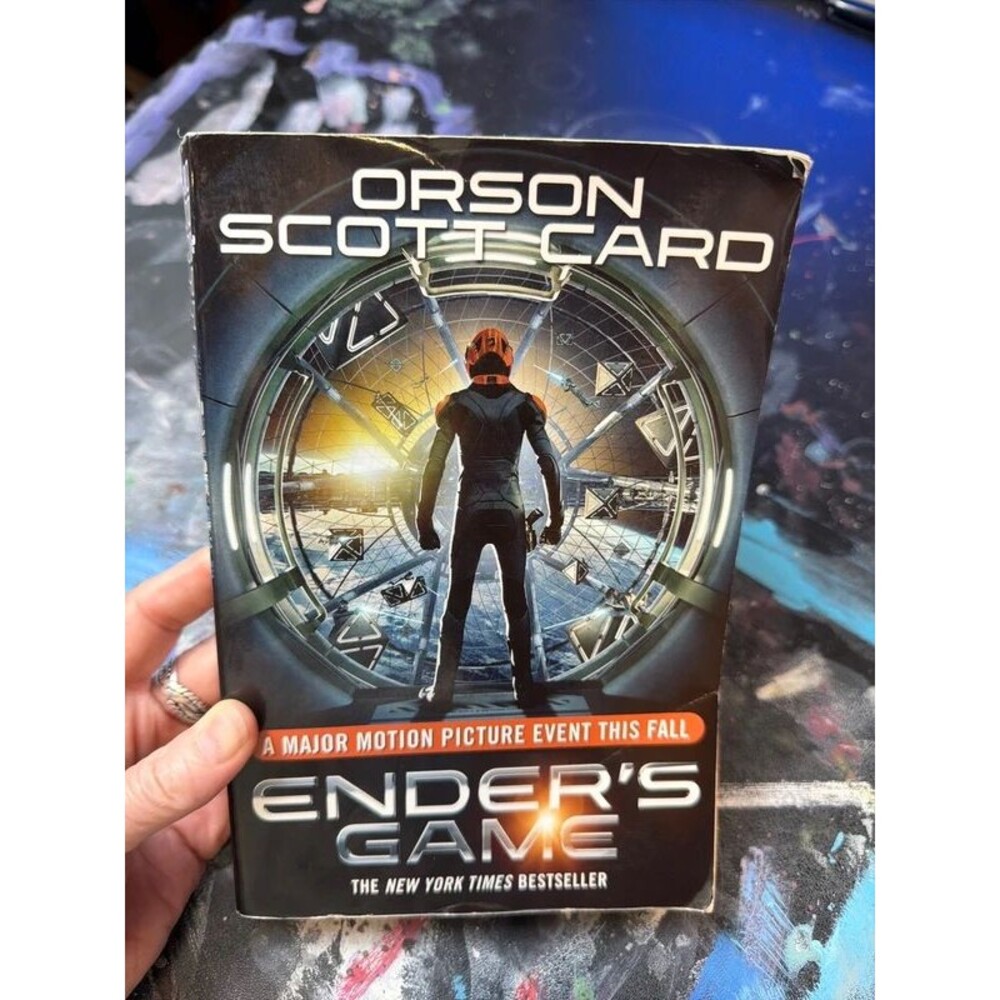 Ender's Game Orson Scott Card Science Fiction Paperback